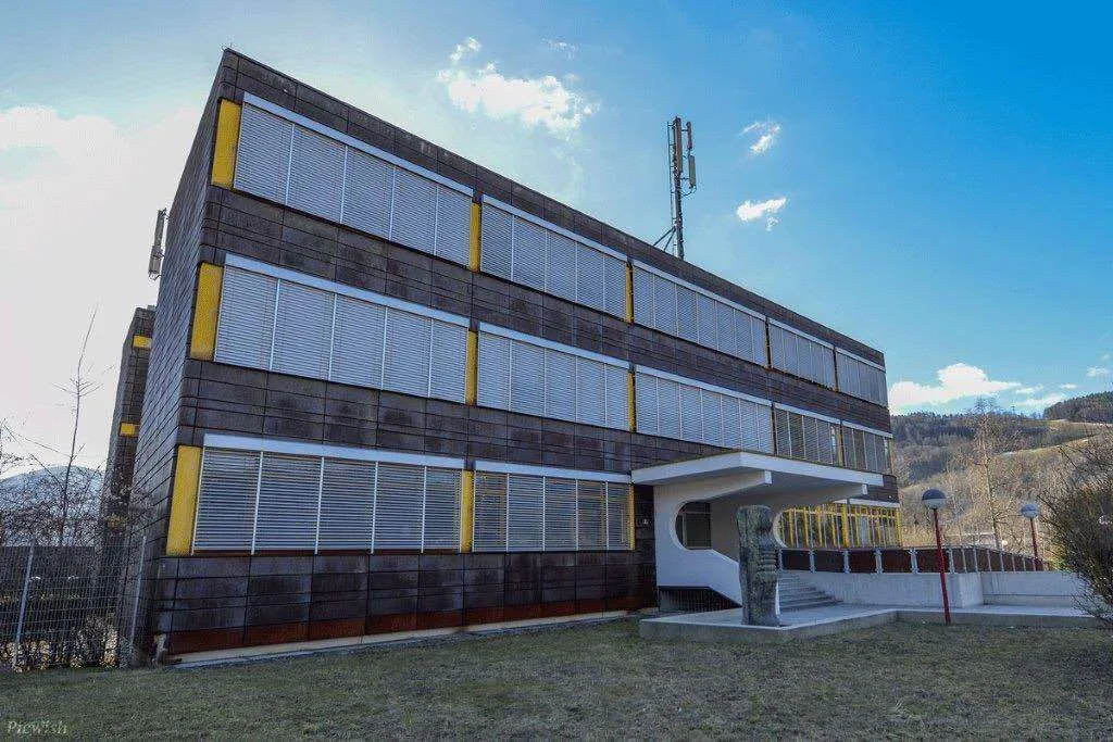 Büros für Visionäre 20 - 900 m² und Garagen - Ansicht 2