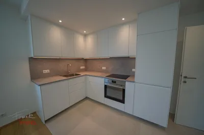 Helle 4 Zimmer im 4. Liftstock! Perfekt für eine WG! – Bild 3