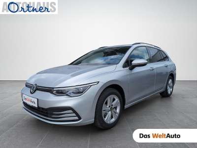 VW Golf Variant Life mHeV DSG