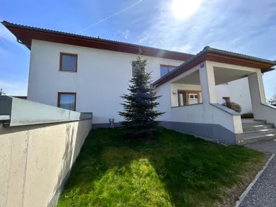 3-Zimmer-Wohnung mieten in Krems Land – 75,39 m², € 909 – Bild 2 von 3