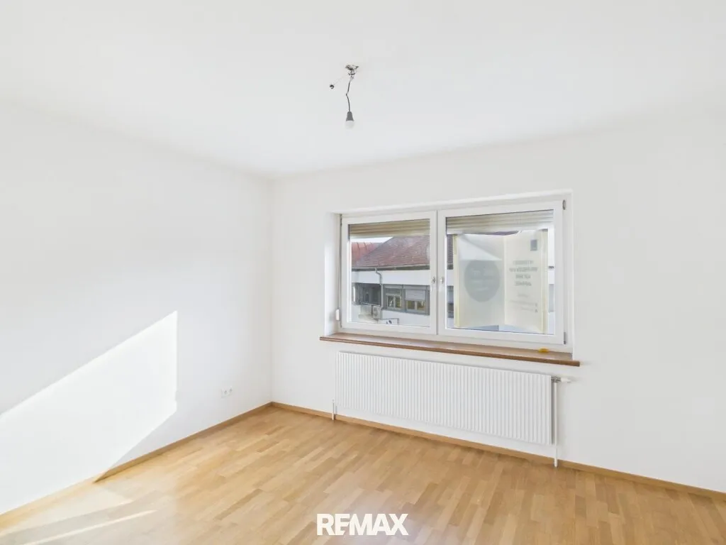 Großzügiges Wohnen & Arbeiten im Herzen von Frauenkirchen - Ansicht 3