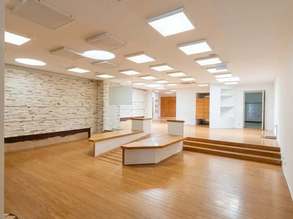Helle Büro- oder Praxisräumlichkeiten | Beste Zentrumslage | Parkmöglichkeiten in der Nähe - Ansicht 3