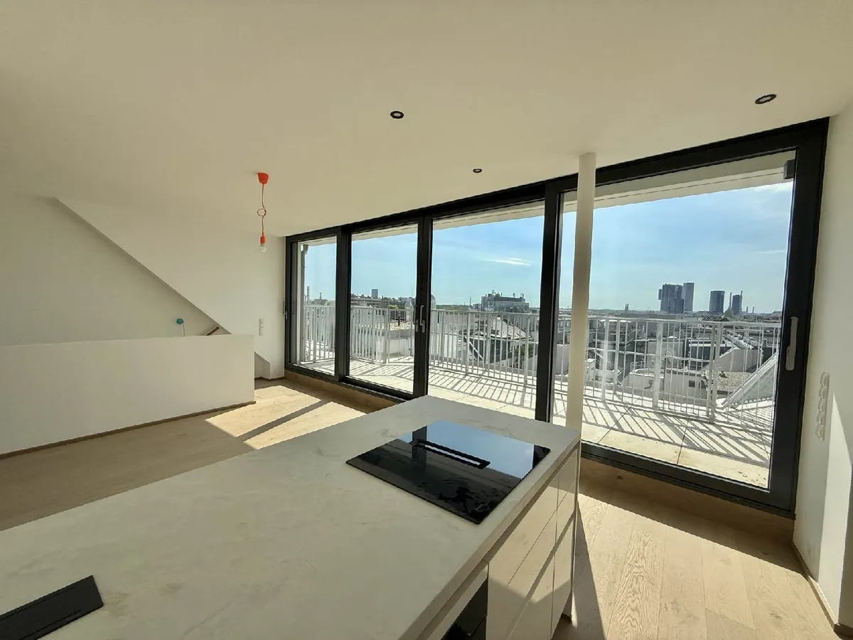 Dachgeschoss-Maisonette mit großer Dachterrasse und moderner Wohnküche - Ansicht 2