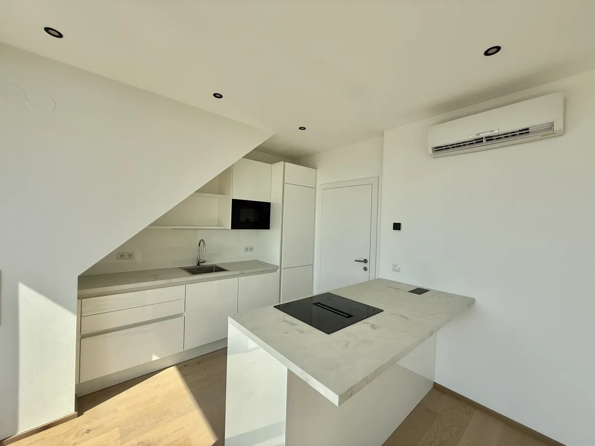 Dachgeschoss-Maisonette mit großer Dachterrasse und moderner Wohnküche - Ansicht 3