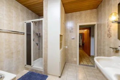 7-Zimmer-Haus kaufen in Gmunden – 186 m², € 390.000 – Bild 21 von 28