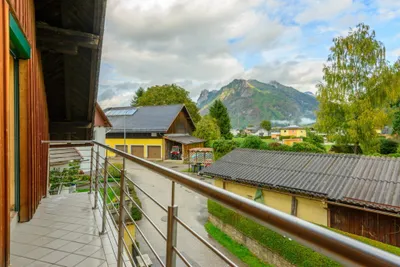 7-Zimmer-Haus kaufen in Gmunden – 186 m², € 390.000 – Bild 2 von 28