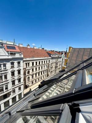 Unbefristete Erstbezug DG-Maisonette Wohnung mit 2 Terrassen in Top-Lage des 7. Bezirks