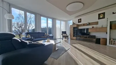 7-Zimmer-Haus kaufen in Neunkirchen – 159,08 m², € 649.000 – Bild 2 von 40