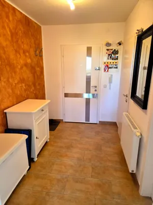 2-Zimmer-Wohnung mieten in Gmunden – 60 m², € 890 – Bild 2 von 8