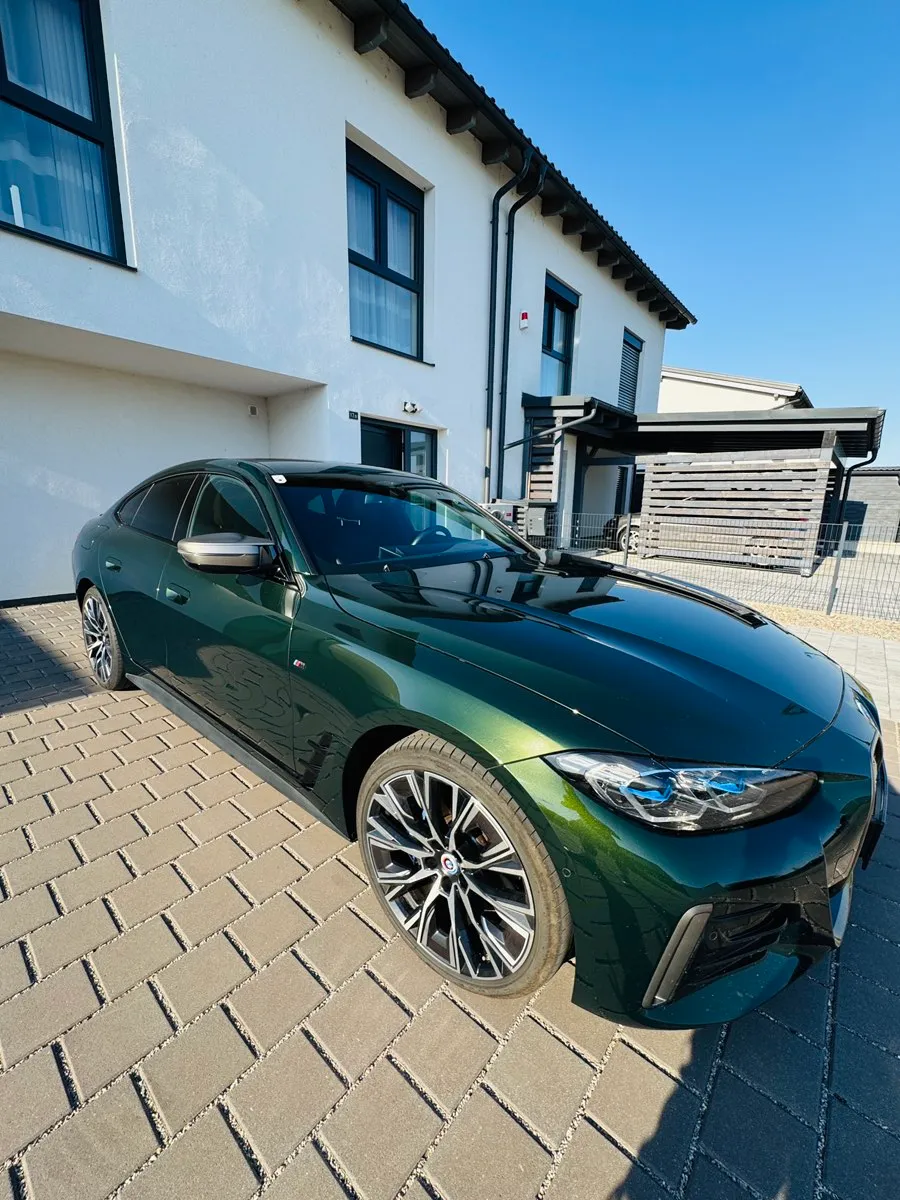 BMW i4