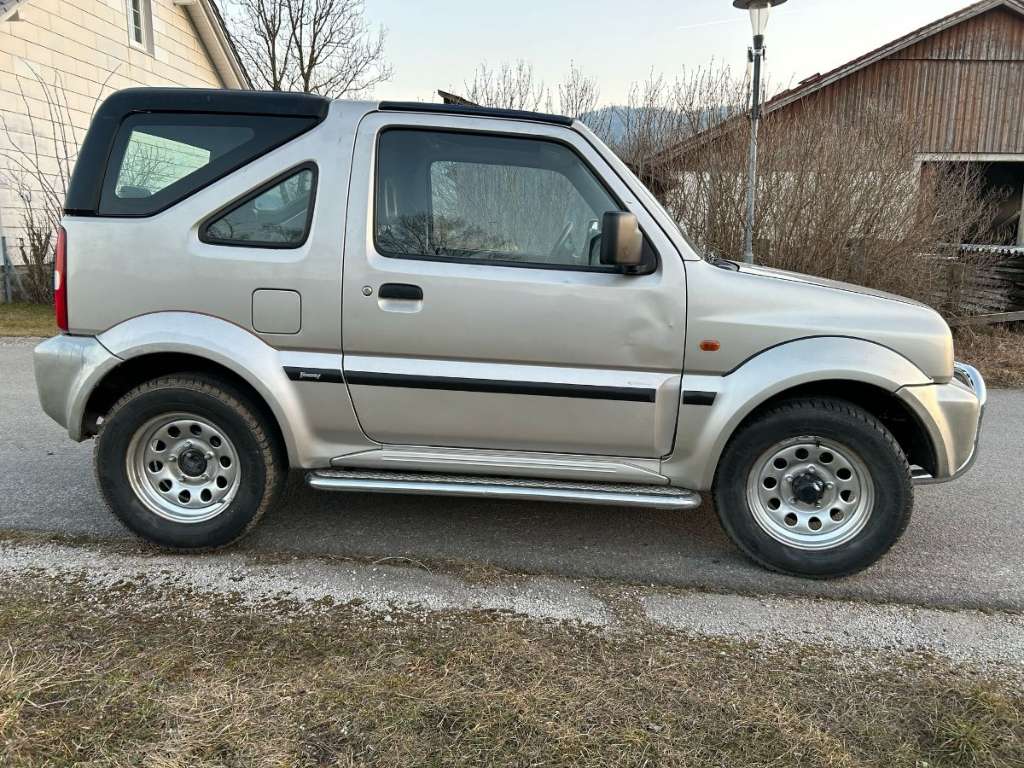 Suzuki Jimny 1.3 benzin Cabrio hardtop SUV / Geländewagen