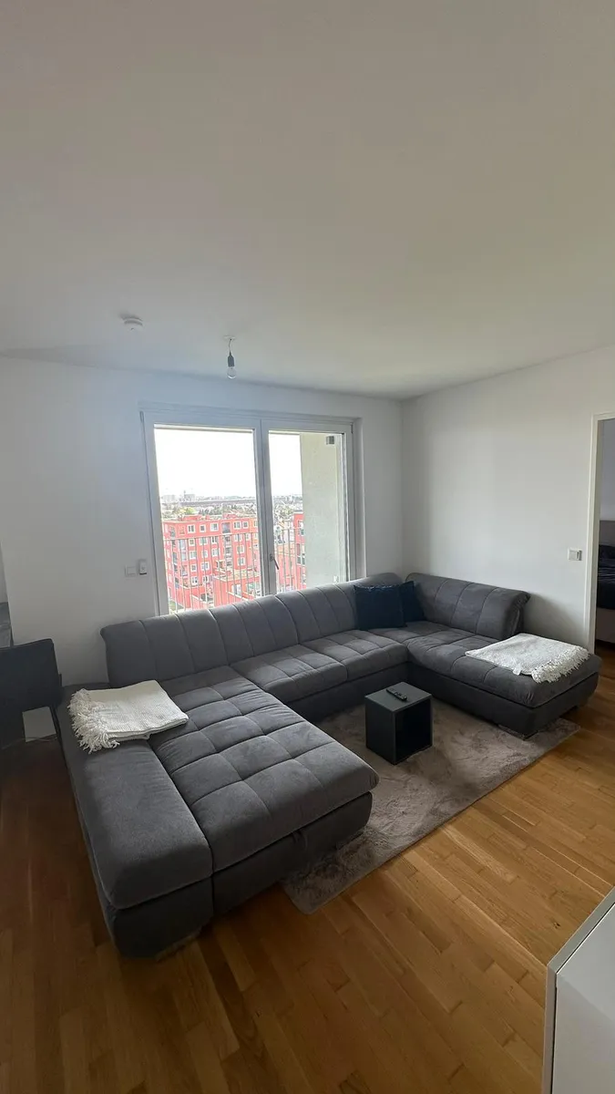 Wunderschöne Aussicht - Neue Dachgeschosswohnung mit Loggia und Tiefgarage - Ansicht 2