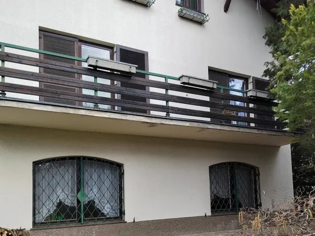 Charmante Villa mit großem Garten und Pool – pohled 2
