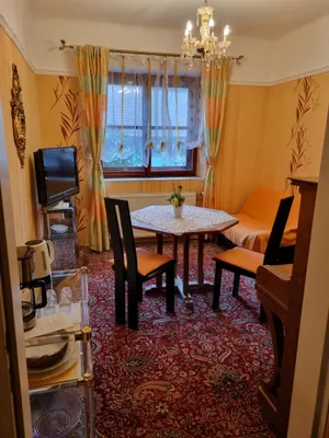 8-Zimmer-Haus kaufen in Krems Land – 241 m², € 190.000 – Bild 5 von 21