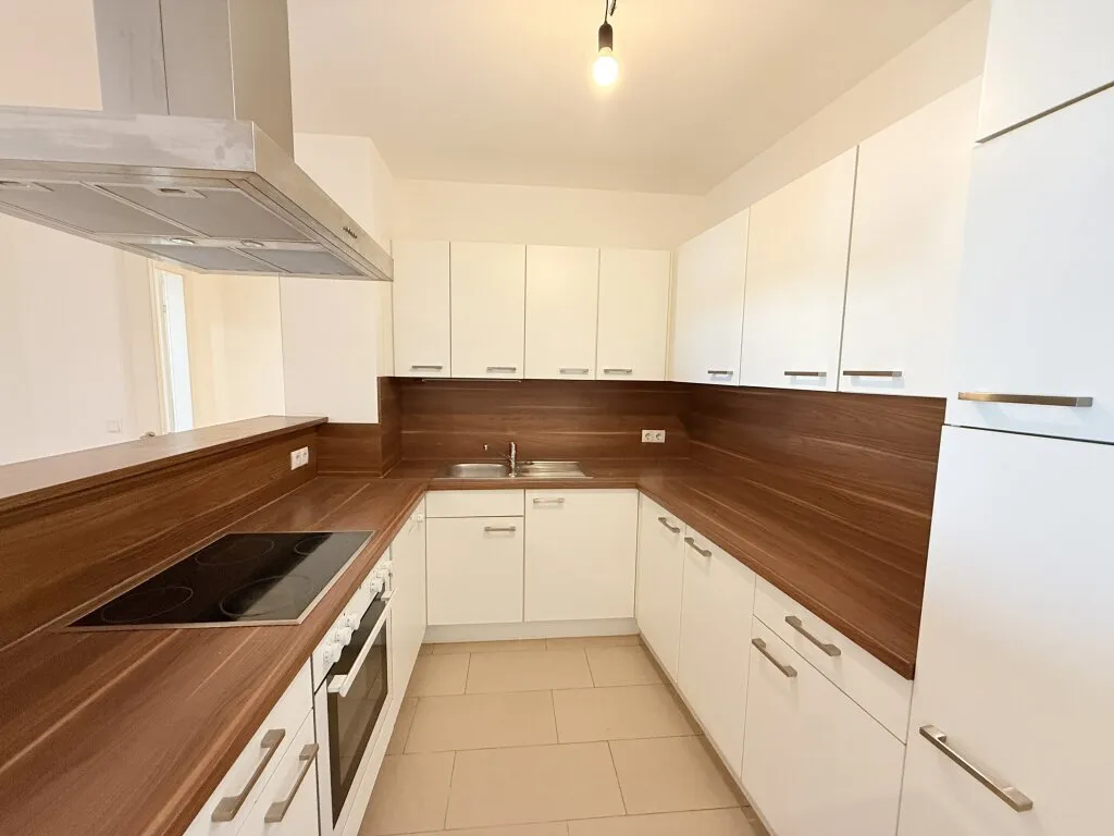 Attraktive 2-Zimmer Wohnung mit großem Wohnzimmer in guter Infrastrukturlage - sofort verfügbar ! - Widok 3