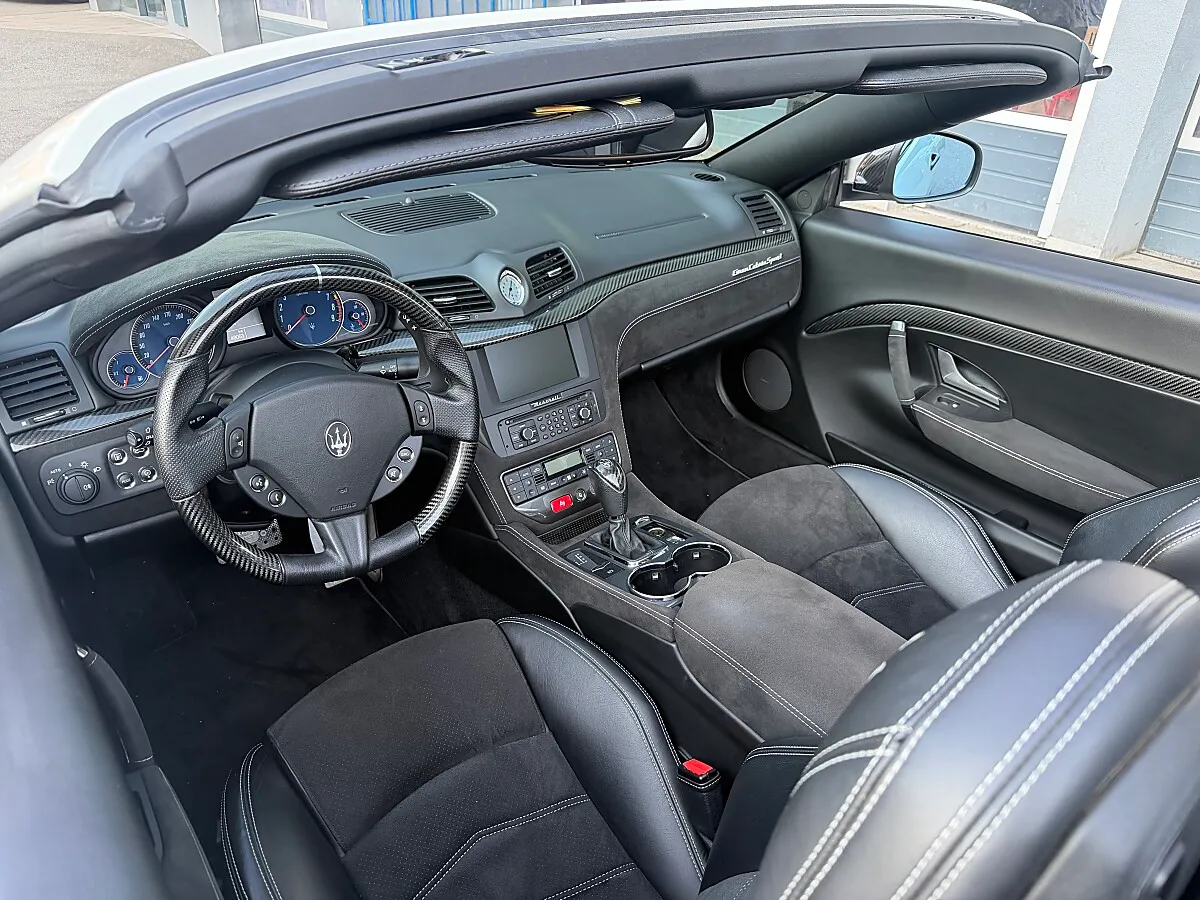 Maserati Gran Cabrio 4.7 V8 MC Carbon! – Bild 9