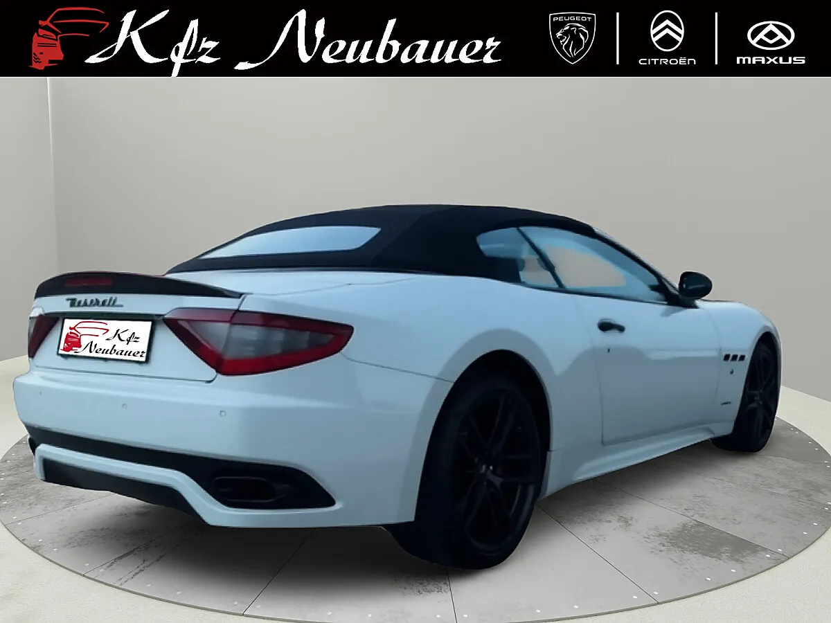 Maserati Gran Cabrio 4.7 V8 MC Carbon! – Bild 3