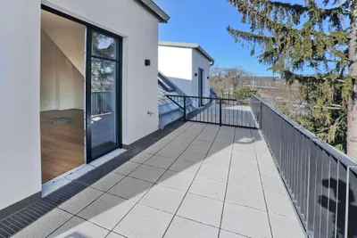 3 Zimmer im neu ausgebauten Dachgeschoß, großer gartenseitiger Balkon, Grünblick - zu mieten 1130 Wien – Bild 3