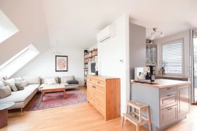 Stadtnah. Grün. Besonders: Wunderschöne, familienfreundliche 4-Zimmer-Dachgeschoß-Maisonette | private Terrasse | perfekte Verkehrsanbindung – Bild 2