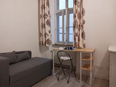 WG-Zimmer - neu renoviert - direkte Nähe U3 Station Enkplatz/ Simmering