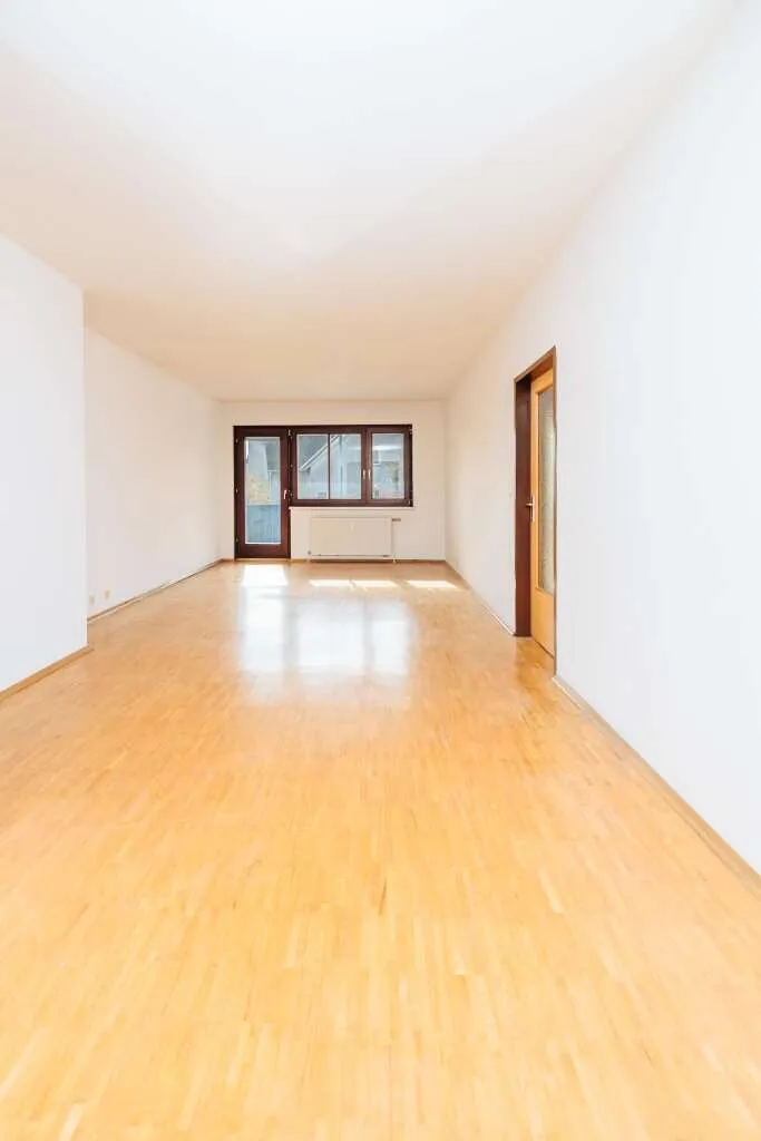 MODERN I BADEWANNE I SONNIG I ZENTRALE LAGE I FREUNDLICHE WOHNUNG MIT TIEFGARAGE I BALKON I IDEAL FÜR FAMILIEN I PROJEKT WOHNEN - Widok 3