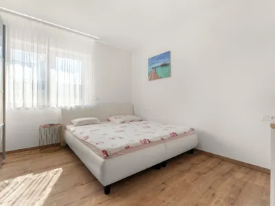8-Zimmer-Haus kaufen in Klagenfurt Land – 250 m², € 849.000 – Bild 12 von 26