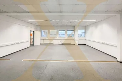 Gewerbeimmobilie mieten in Linz Land – 655 m², € 6.087