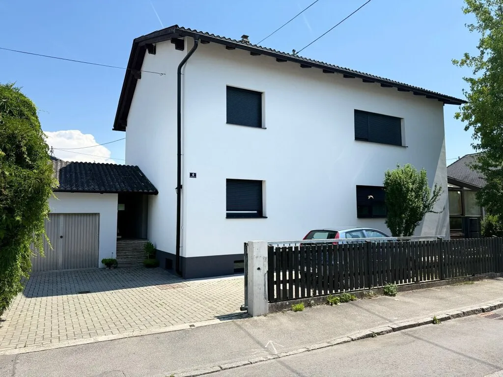 Modernisiertes Ein- bzw. Zweifamilienhaus mit Vollunterkellerung, großzügigem Wintergarten und neuer Wärmepumpe, Linz Land