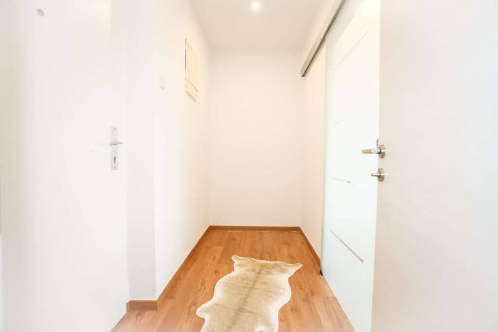 !! WOW !! I TOP-GRUNDRISS I BADEWANNE I MODERN SANIERT I OFFENE KÜCHE I 4. STOCK MIT LIFT I HAUSTIERE WILLKOMMEN I PROJEKT WOHNEN I - Ansicht 2