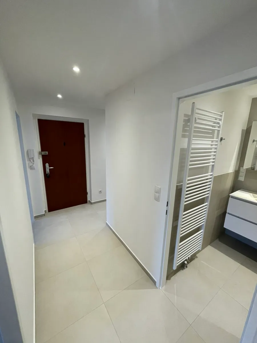 3-Zimmer Erstbezug nach Komplettrenovierung // modern 3 room Apartment 70 m² - Ansicht 2