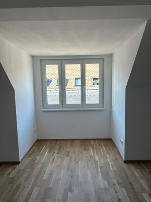 Erstbezug nach Komplettsanierung: Helle 2-Zimmer-Wohnung im DG - Perfekt für WG, Singles und Paare (Nähe Rennweg/ U3) – Bild 3