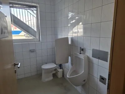 Gewerbeimmobilie mieten in Braunau am Inn – 265 m², € 4.200 – Bild 13 von 14
