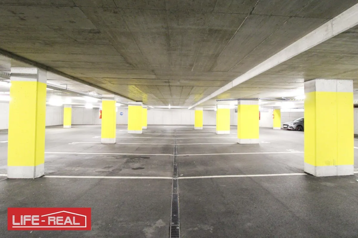 Parkplatz in moderner Tiefgarage, auch als Anlage bestens geeignet, mehrere Parkplätze zum Kauf - View 2