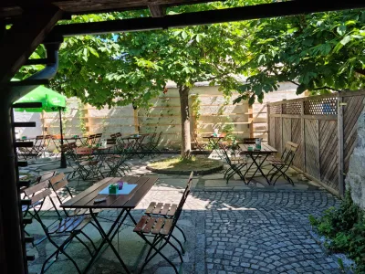 Gewerbeimmobilie mieten in Freistadt – 350 m², € 2.800 – Bild 2 von 12