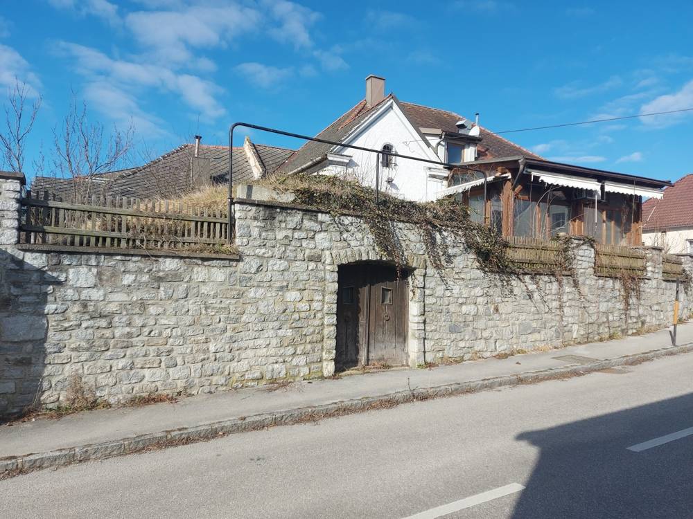 Haus mit bis zu drei Wohneinheiten - Ansicht 2