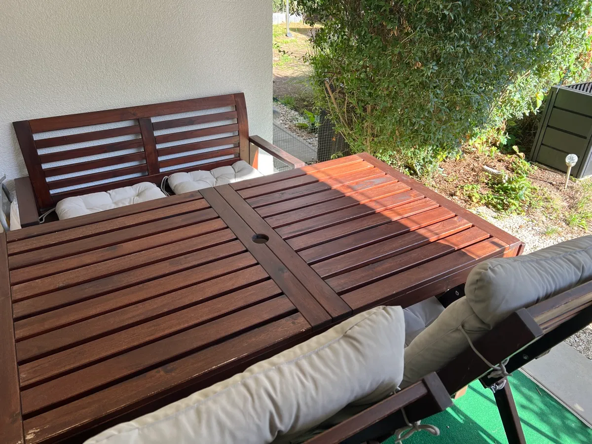 IKEA ÄPPLARÖ Gartengarnitur - Gartentisch, 2 Hochlehner & Bank inkl. Sitzkissen, € 230,- (4063 Hörsching)