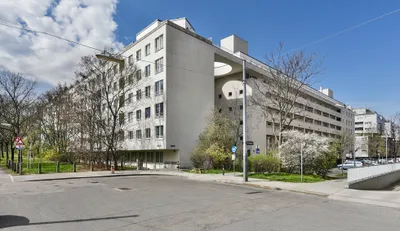 Gewerbeimmobilie mieten in Wien – 353 m², € 4.843