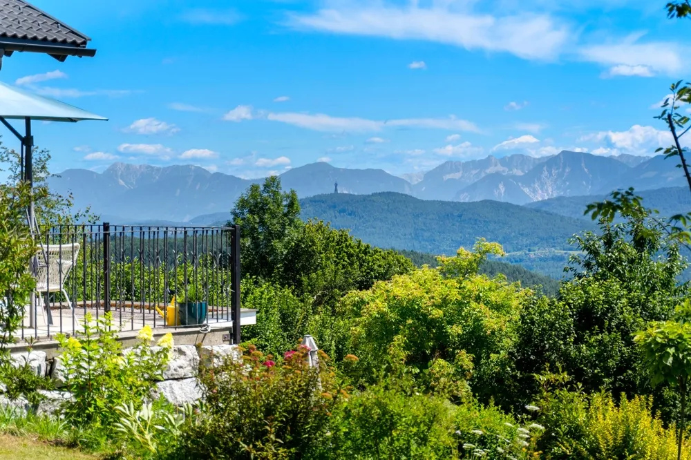 Hiša, 210 m²