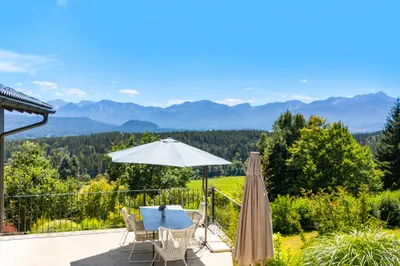 Haus kaufen in Klagenfurt Land – 210 m², € 895.000 – Bild 2 von 17