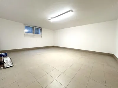 1-Zimmer-Gewerbeimmobilie mieten in Wels – 20 m², € 100 – Bild 1 von 8