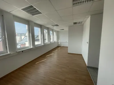 5-Zimmer-Gewerbeimmobilie mieten in Mödling – 152 m², € 1.945 – Bild 4 von 9