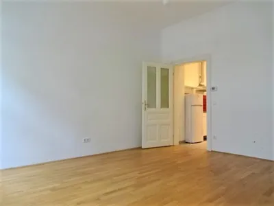 Schöne 2-Zimmerwohnung (je 19m²), ab 1.Okt,2 Min zur U3, getrennt begehbar, Küche mit Essgelegenheit – Bild 2
