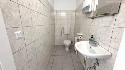3-Zimmer-Gewerbeimmobilie mieten in Wiener Neustadt – 90 m², € 832 – Bild 11 von 17