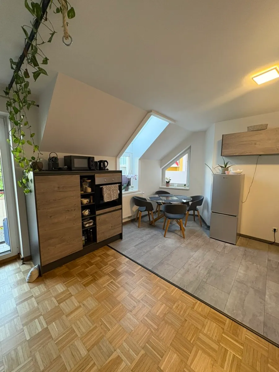 Helle 3-Zimmer-Wohnung mit Balkon und Parkplatz in Aschbach-Markt - Ansicht 2