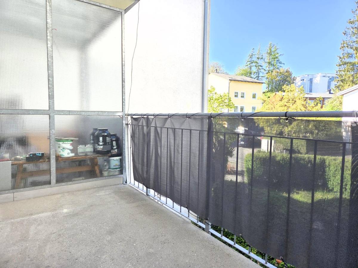 Begehrte Lage: 2-Raum-Maisonetten-Eigentumswohnung mit Loggia, Dachterrasse und Tiefgaragenstellplatz in der Stelzhamerstraße! - Ansicht 2