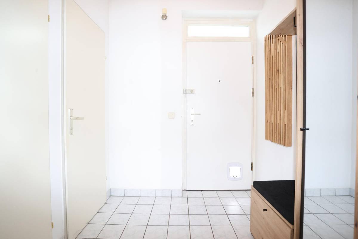 Begehrte Lage: 2-Raum-Maisonetten-Eigentumswohnung mit Loggia, Dachterrasse und Tiefgaragenstellplatz in der Stelzhamerstraße! - Ansicht 3