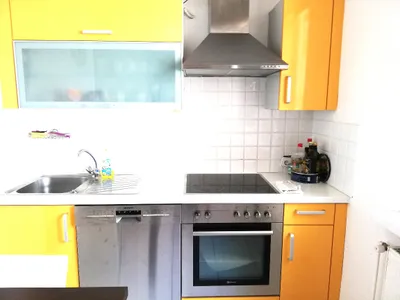 Sehr schöne 2 Zimmer Wohnung, WG Geeignet, Zentrum, Hauptbahnhof und Ubahn Nähe – Bild 2
