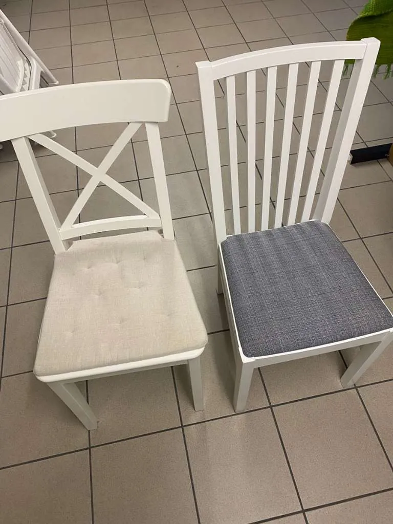 Ausziehbarer IKEA Esstisch + 6 Sessel, € 190,- (4121 Altenfelden)