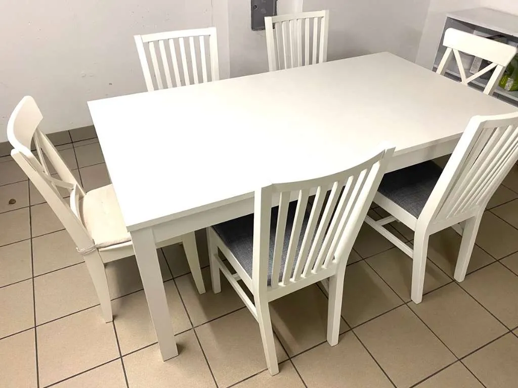 Ausziehbarer IKEA Esstisch + 6 Sessel, € 190,- (4121 Altenfelden)