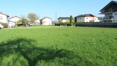 Grundstück kaufen in Braunau am Inn – 1 336 m², € 329.000 – Bild 1 von 6